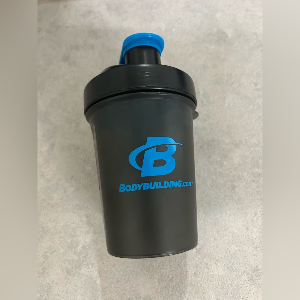 Blender Bottle Bodybuilding.com SmartShake